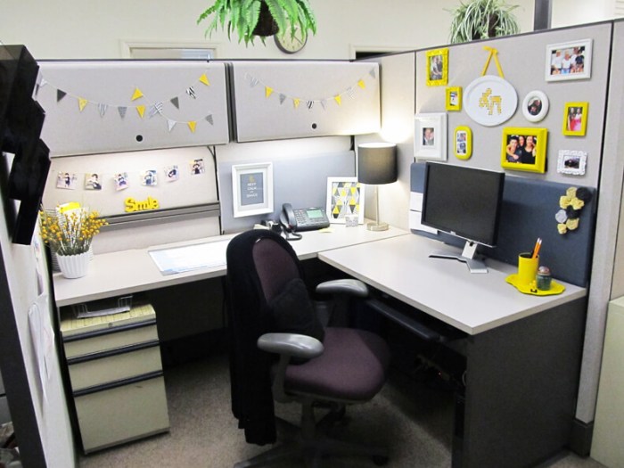 How to decorate my office at home